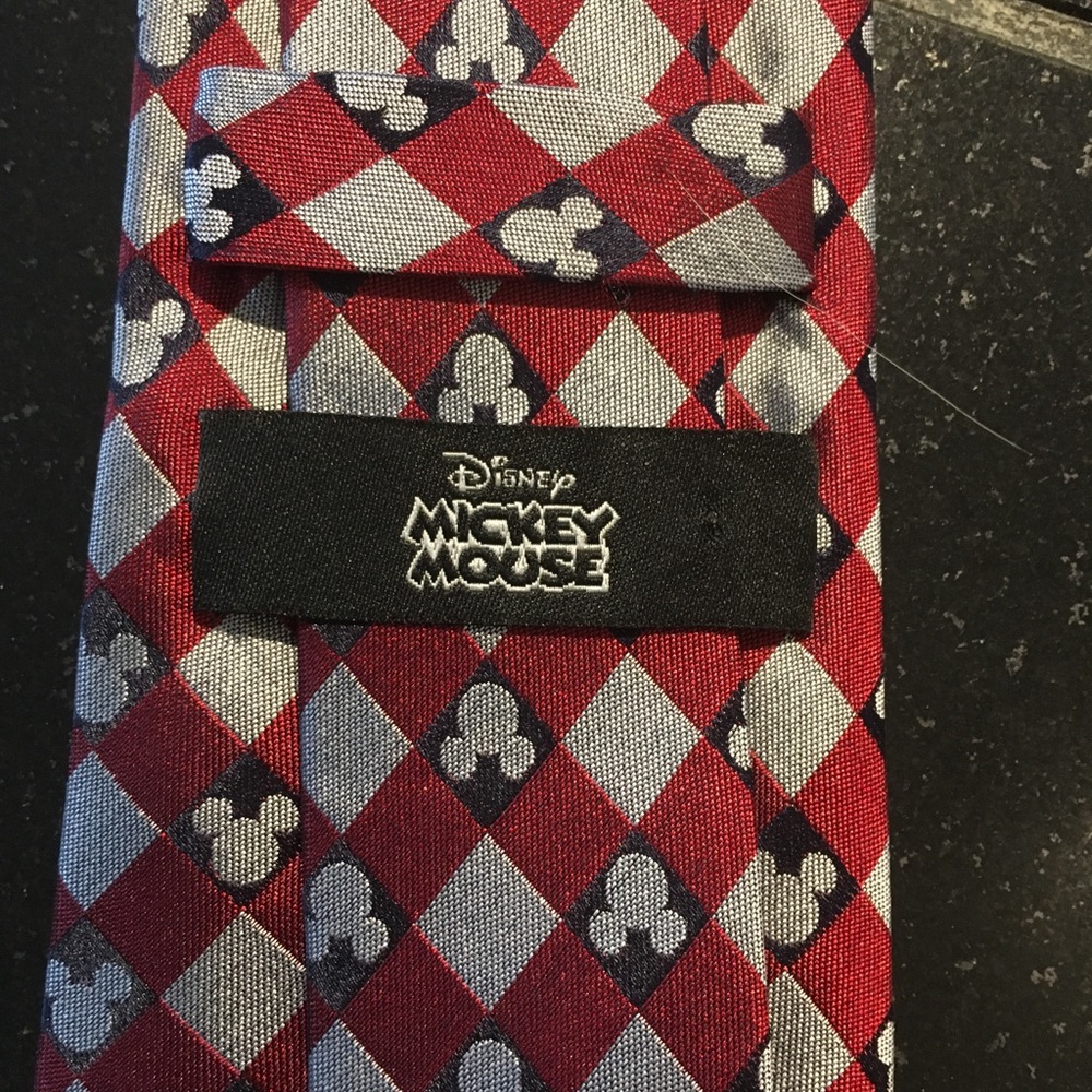 ๐ฅ2 for $20๐ฅ Silk Disney Mickey Mouse Tie - Picture 3 of 4